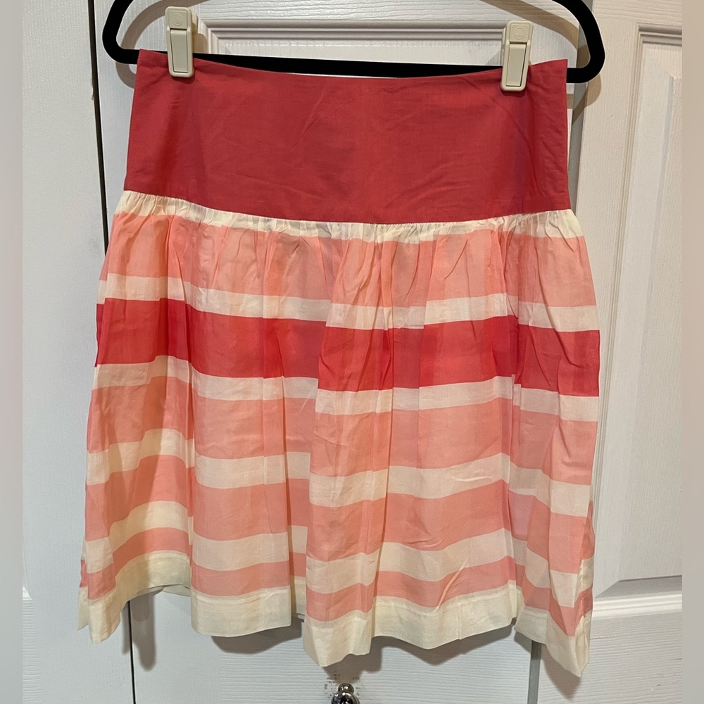 GAP tiered skirt. Pink light pink cream. Size 6.